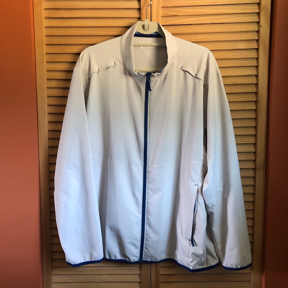 Men's UPF 50+ light gray Jacket with Blue Accents